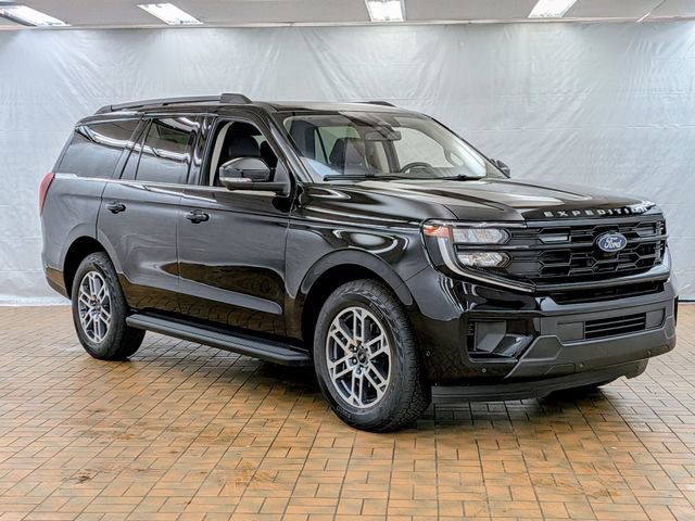 Used 2025 Ford Expedition Active image 1