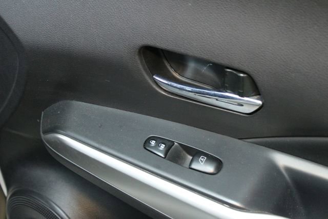 Used 2020 Nissan Kicks SR w/ SR Premium Package image 22