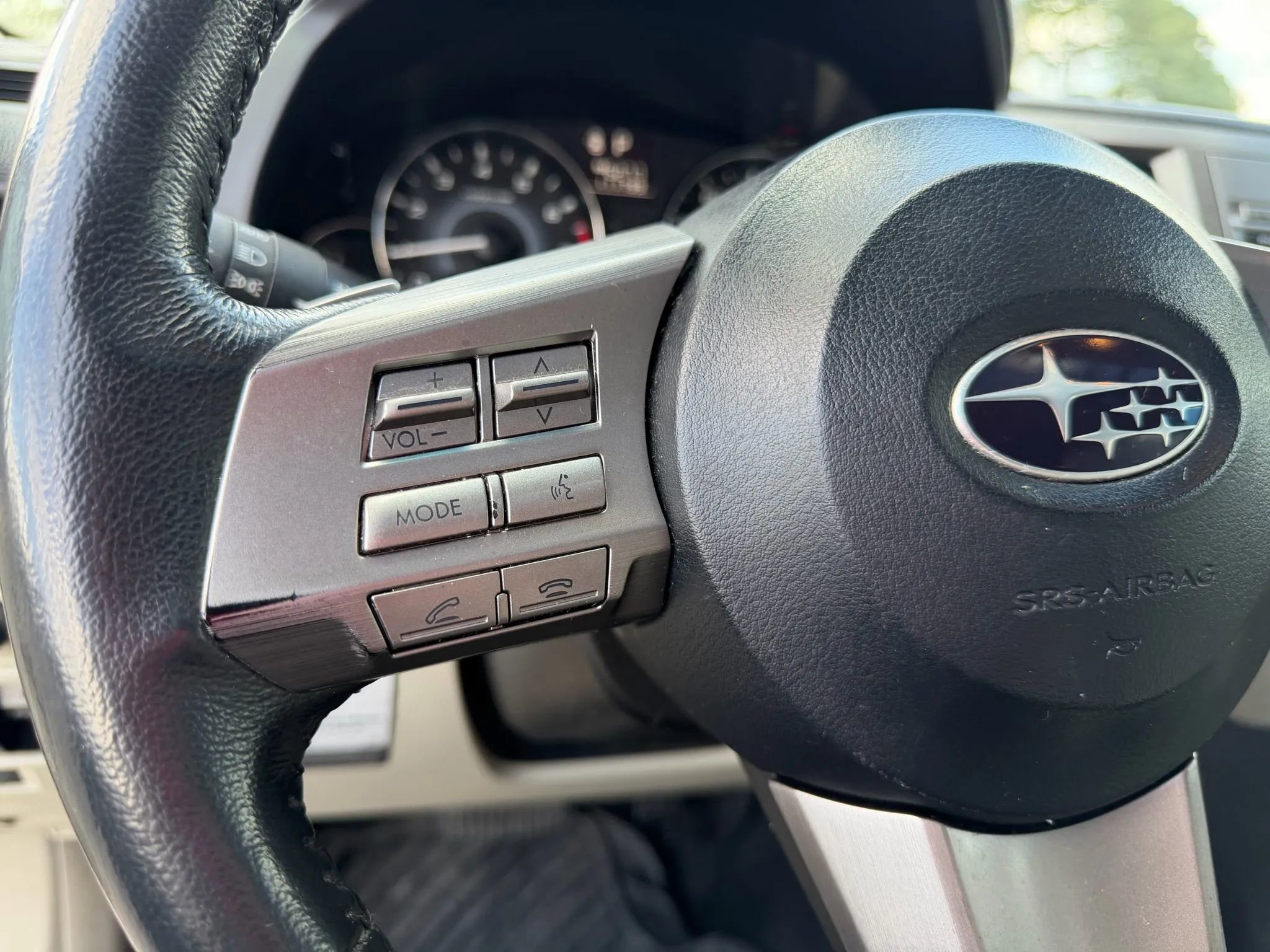 Used 2010 Subaru Outback 2.5i Limited image 15