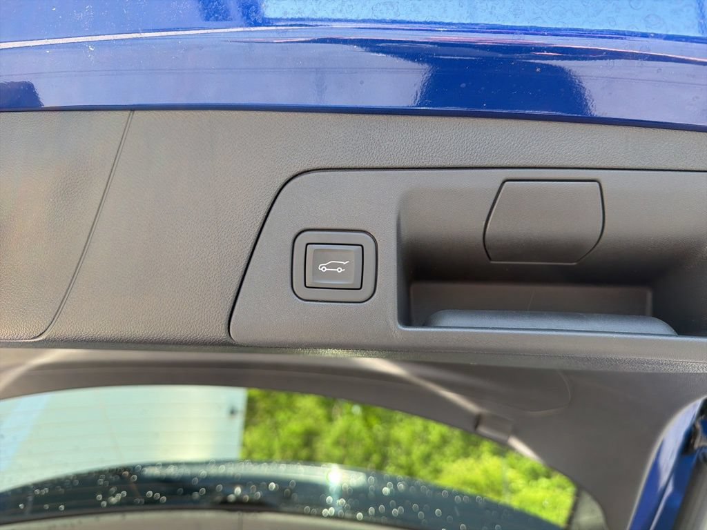 Used 2024 Buick Envision Avenir AWD/4WD image 19