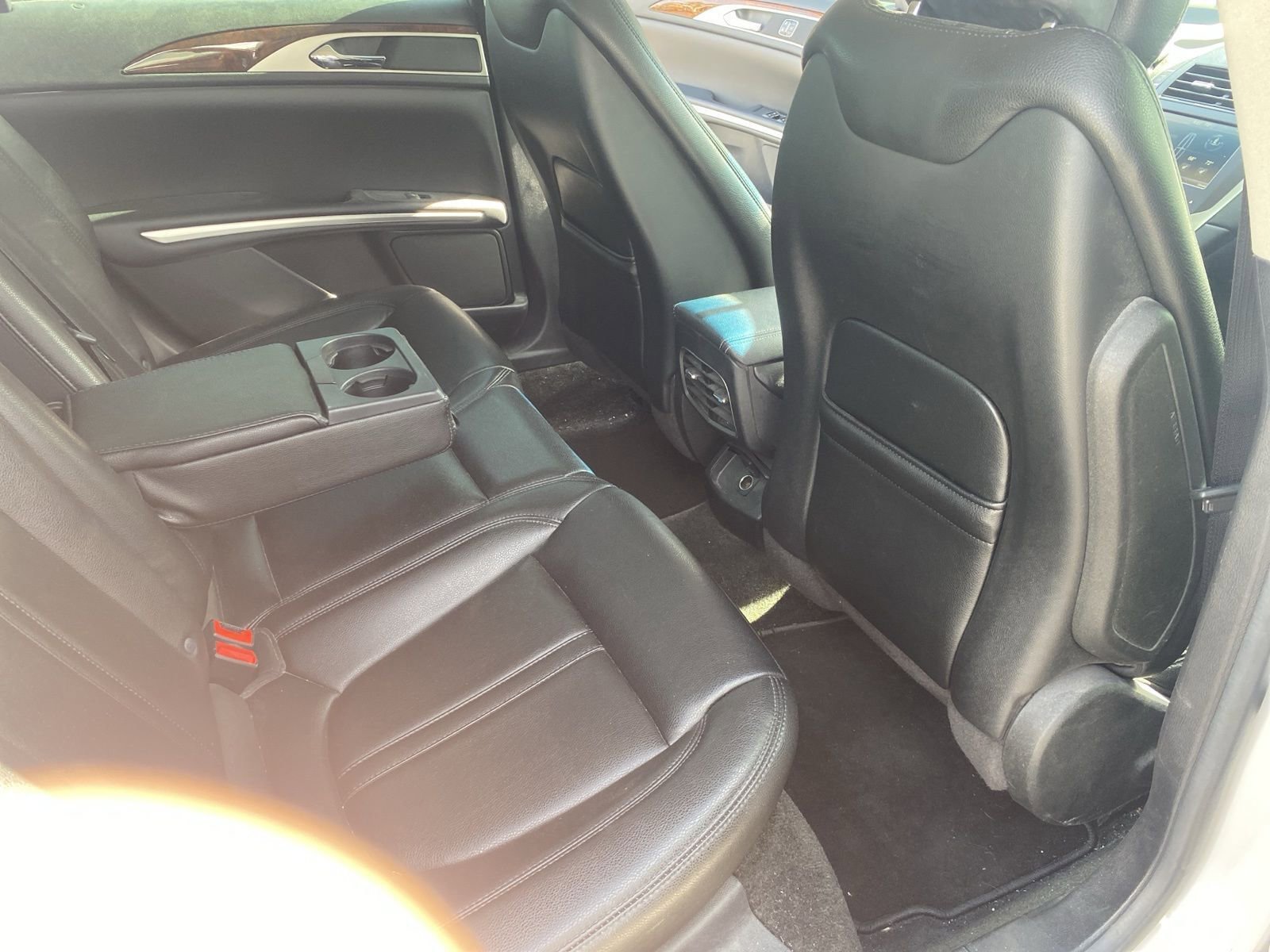 Used 2016 Lincoln MKZ FWD image 25