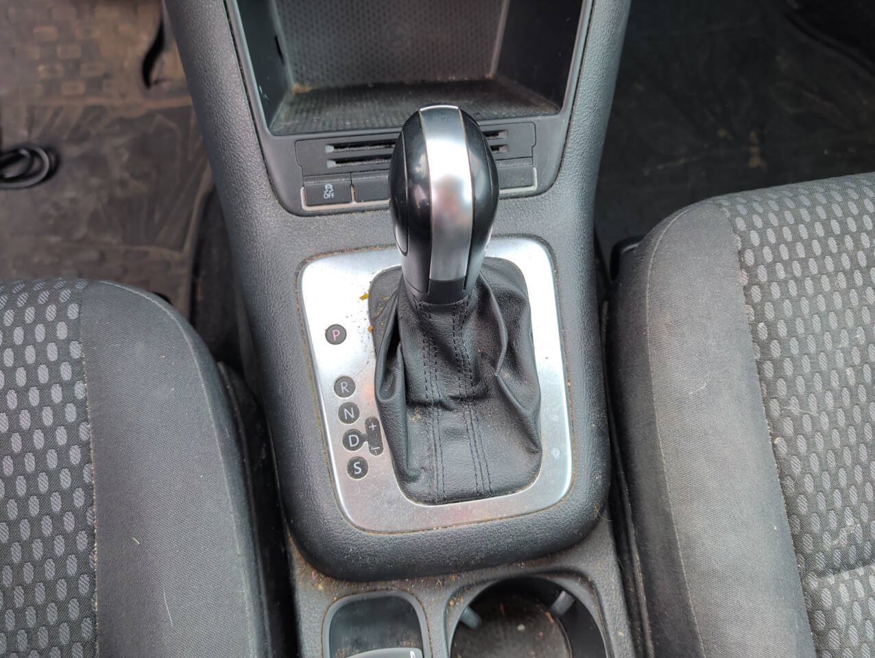 Used 2011 Volkswagen Tiguan S FWD image 36