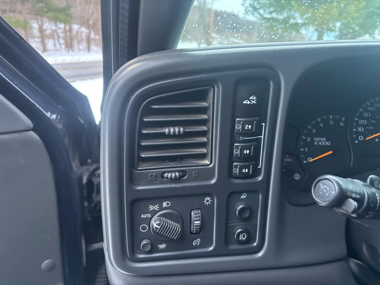 Used 2006 GMC Sierra 2500 SLE w/ Onstar Plus Package image 17