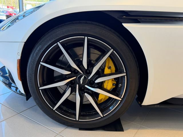 Used 2023 Aston Martin DB11 Coupe RWD image 22