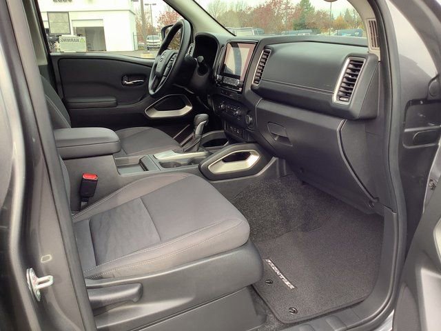 Used 2024 Nissan Frontier SV w/ Technology Package image 33