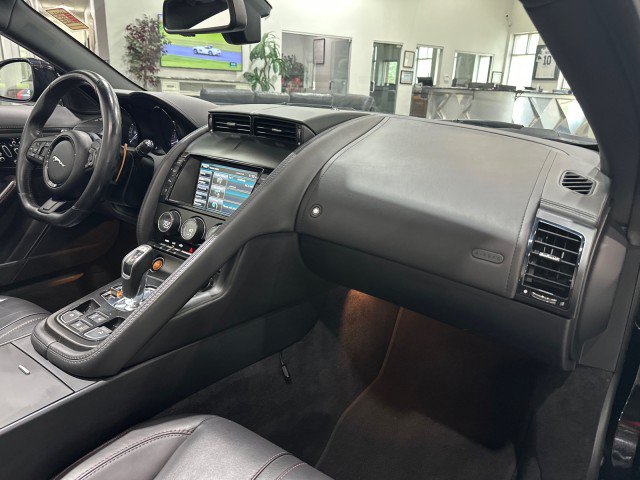 Used 2015 Jaguar F-TYPE S RWD image 58