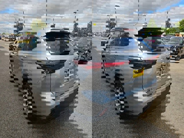 Used 2024 Toyota Highlander LE image 9