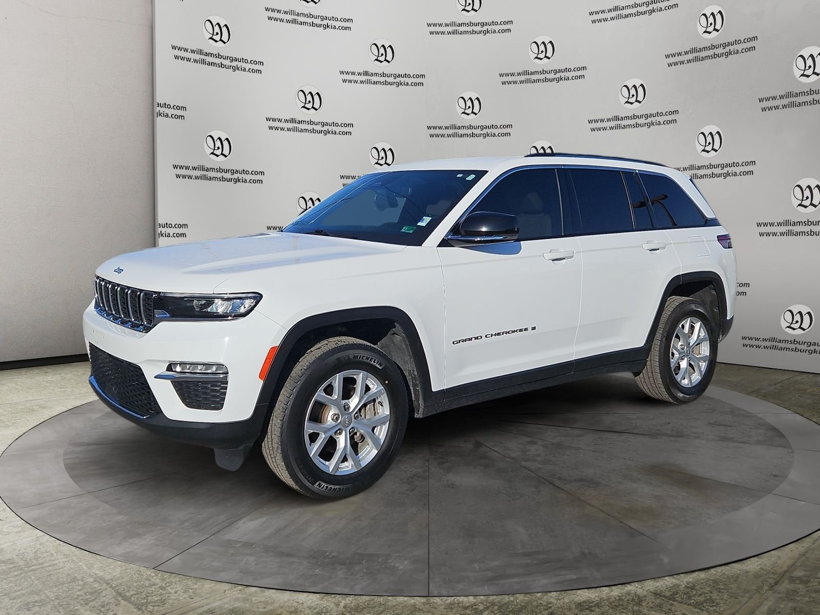Used 2023 Jeep Grand Cherokee Limited RWD video 1