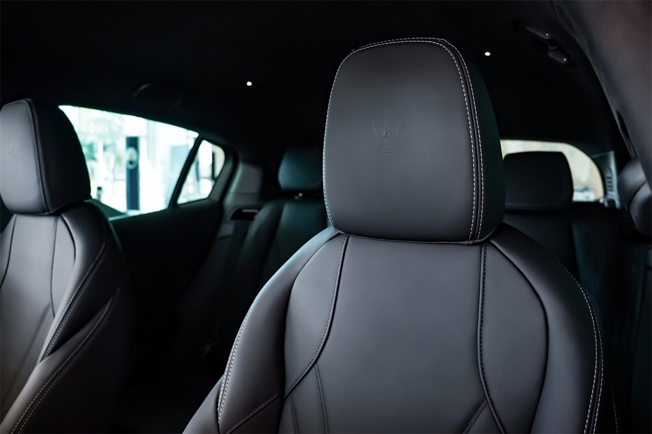New 2025 Maserati Grecale GT image 14
