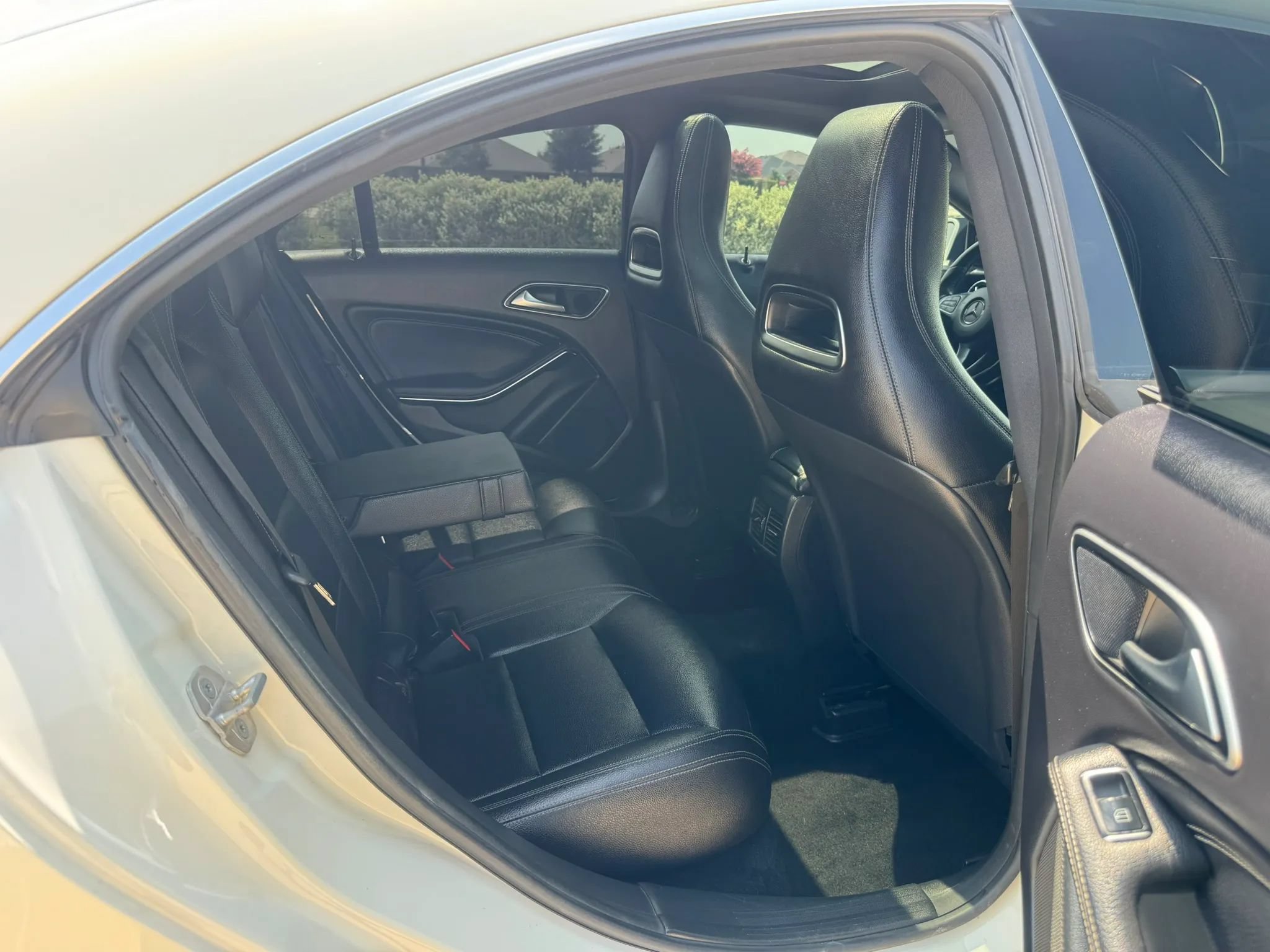 Used 2016 Mercedes-Benz CLA 250 image 41