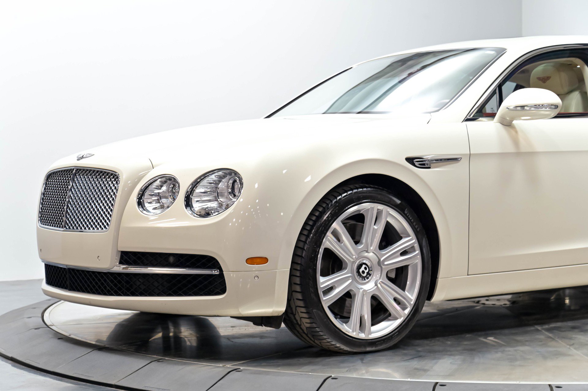 Used 2016 Bentley Flying Spur W12 AWD/4WD image 4