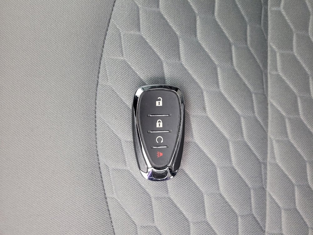 Used 2021 Chevrolet Equinox LS w/ LS Convenience Package AWD/4WD image 32