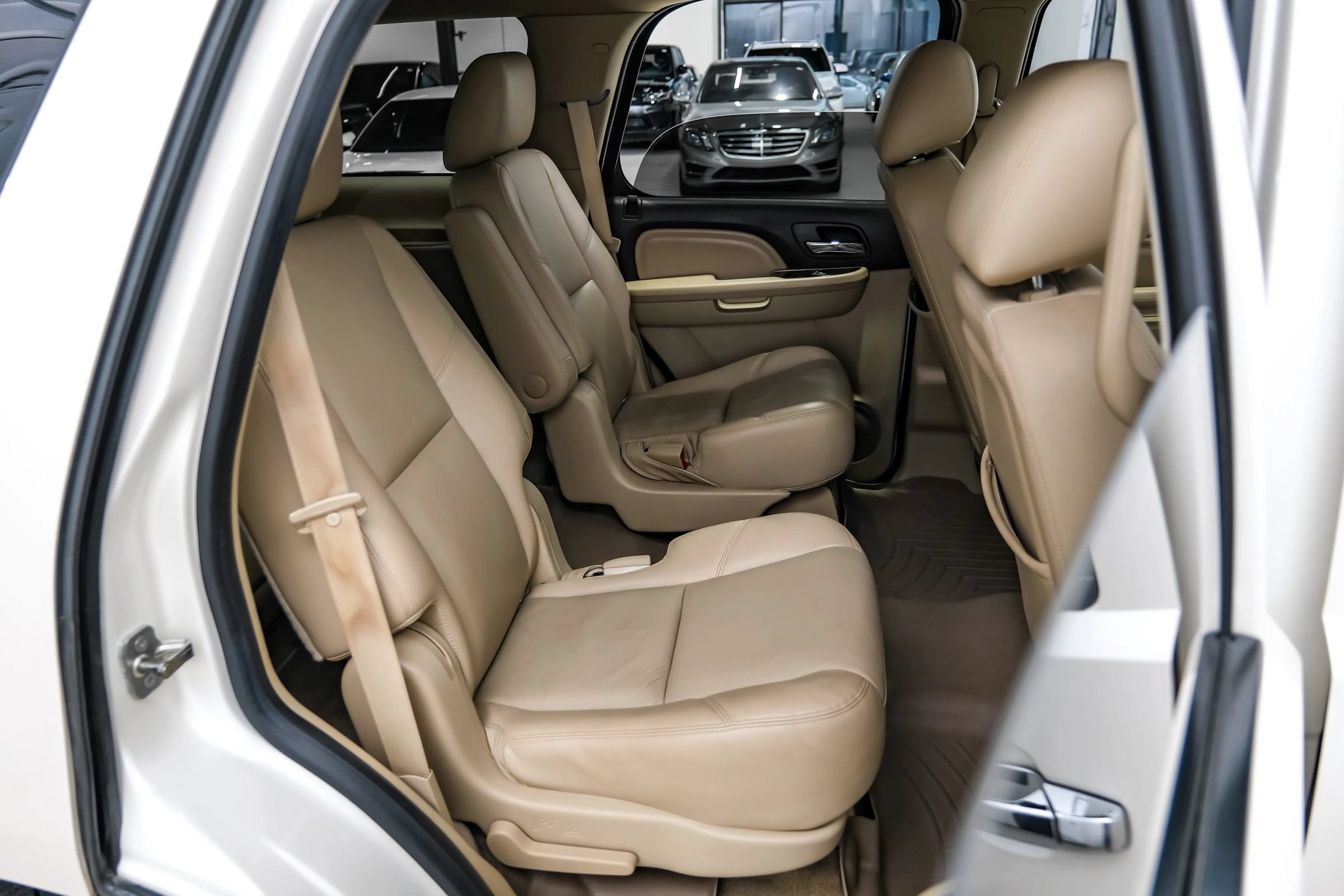 Used 2014 GMC Yukon Denali RWD image 44