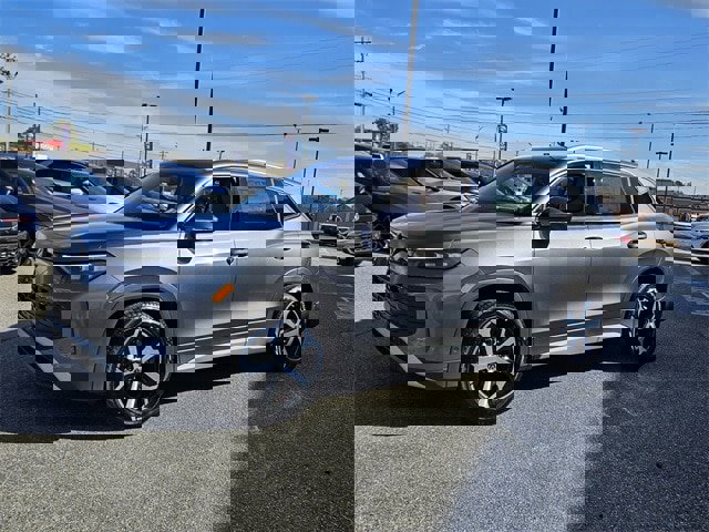 New 2026 Volkswagen Tiguan SE image 3