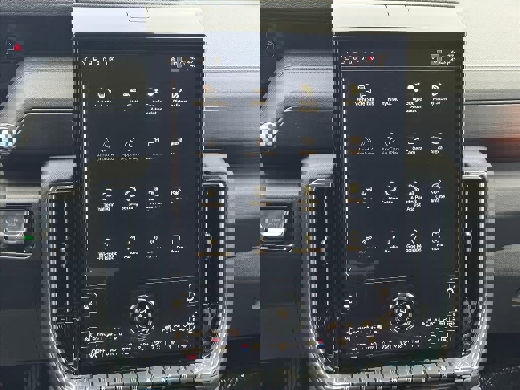 Used 2025 GMC Yukon XL Denali image 11