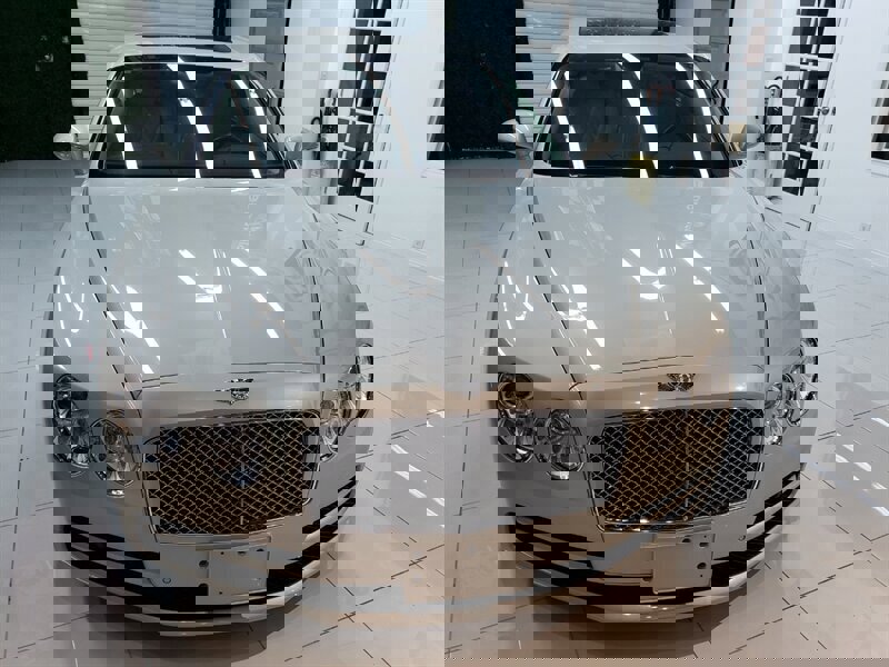 Used 2016 Bentley Flying Spur V8 image 8