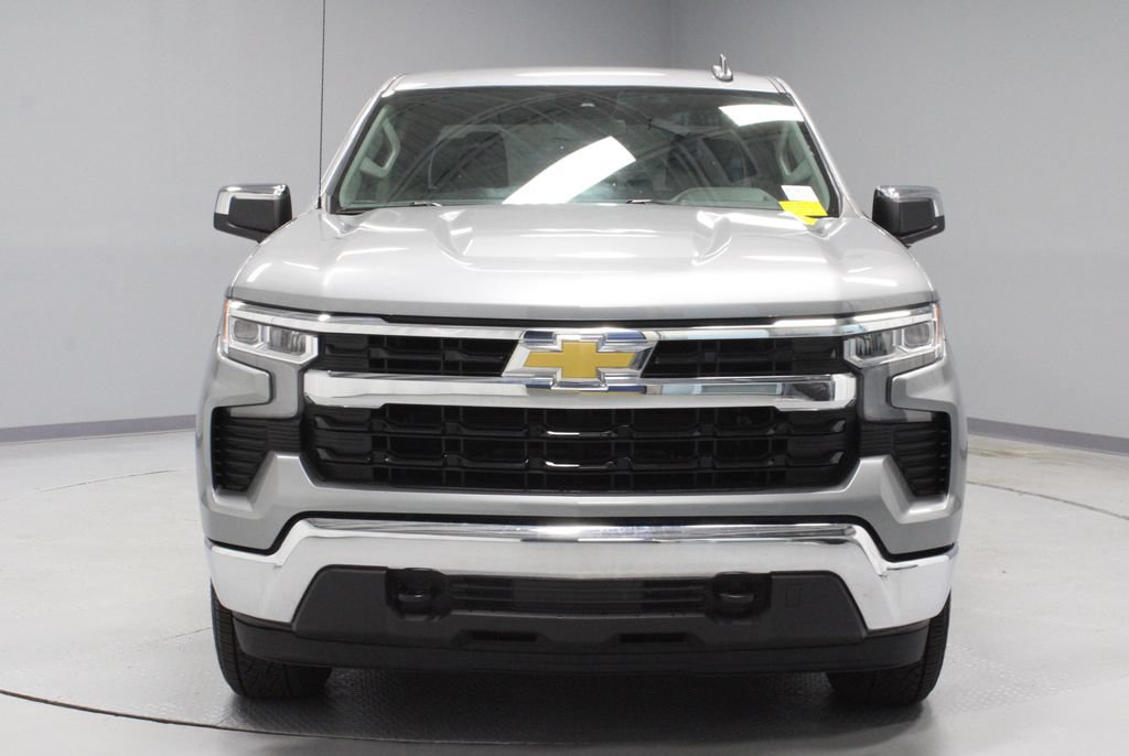 Used 2024 Chevrolet Silverado 1500 LT AWD/4WD image 5