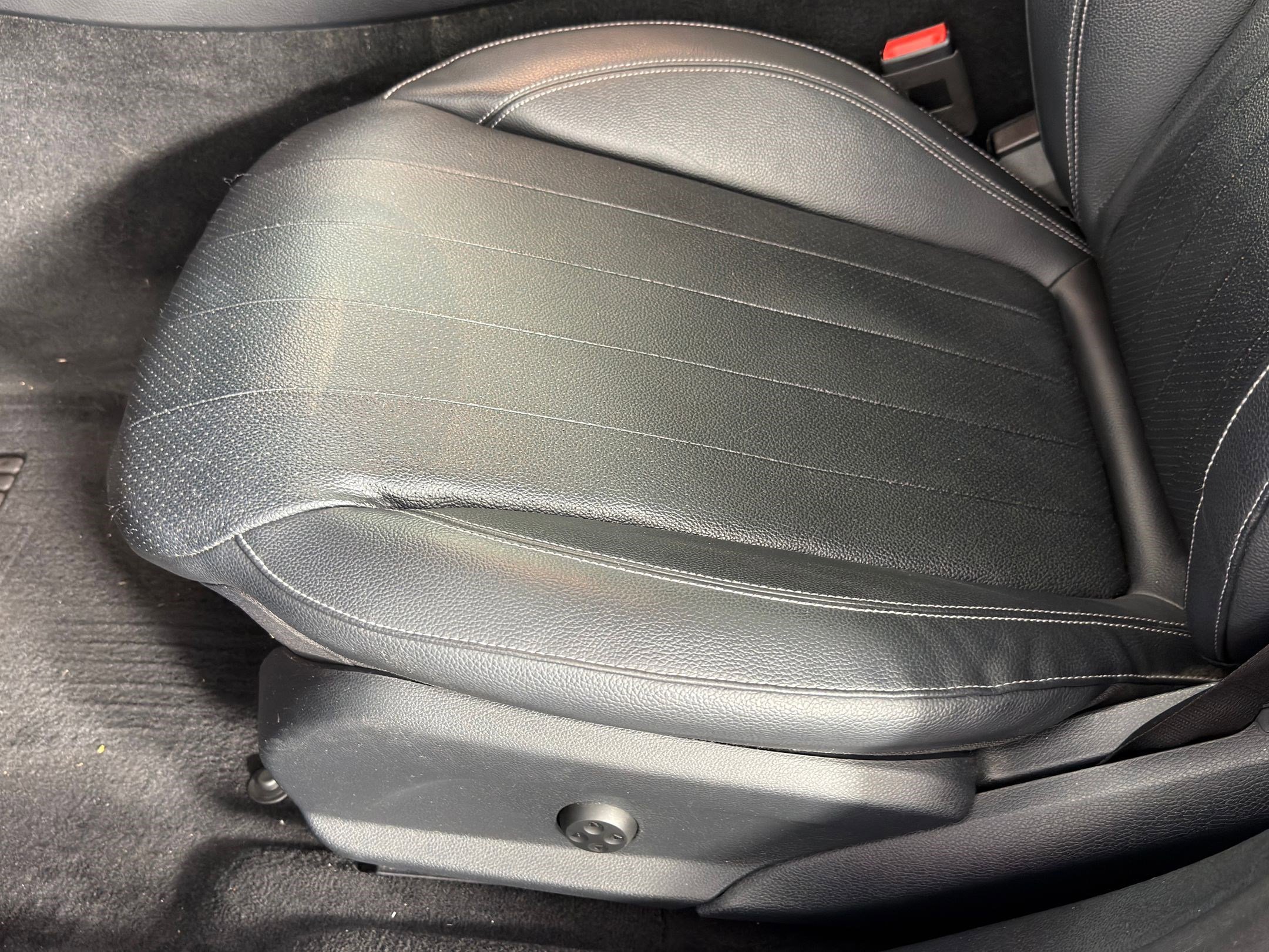 Used 2021 Mercedes-Benz E 350 Sedan image 11