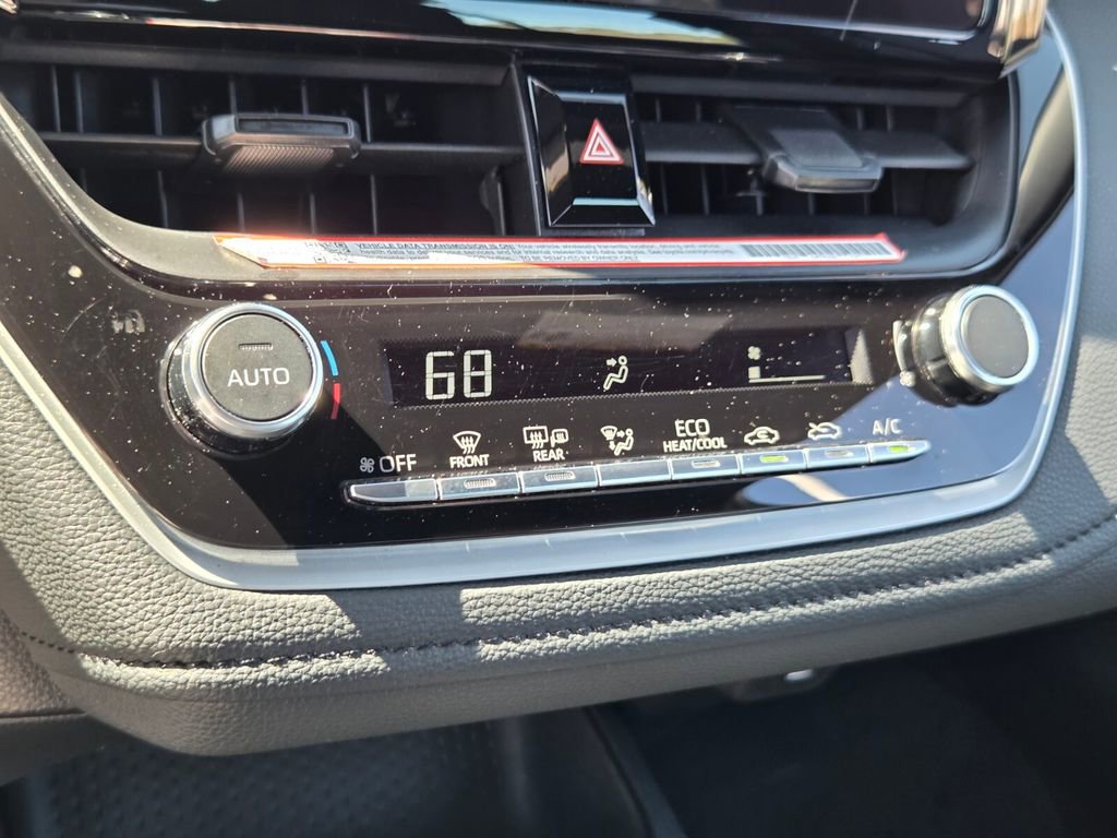 Certified 2025 Toyota Corolla SE image 18