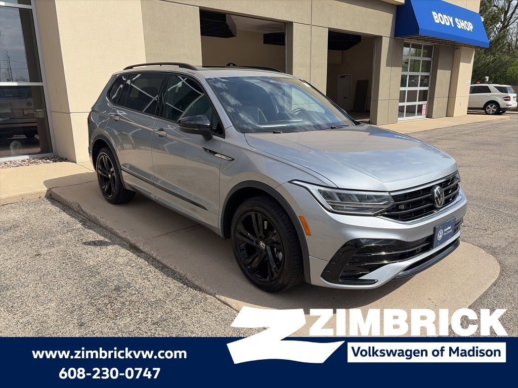Certified 2023 Volkswagen Tiguan SE R-Line AWD/4WD image 1
