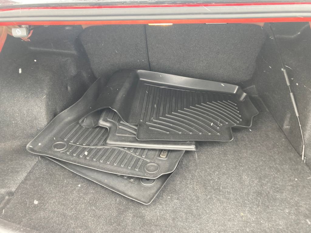 Used 2016 Chevrolet Malibu LT image 27