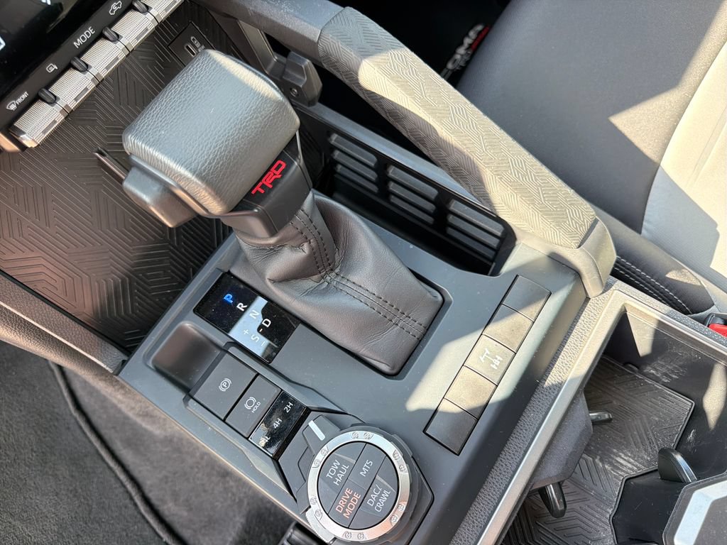 Used 2025 Toyota Tacoma TRD Off-Road AWD/4WD image 26