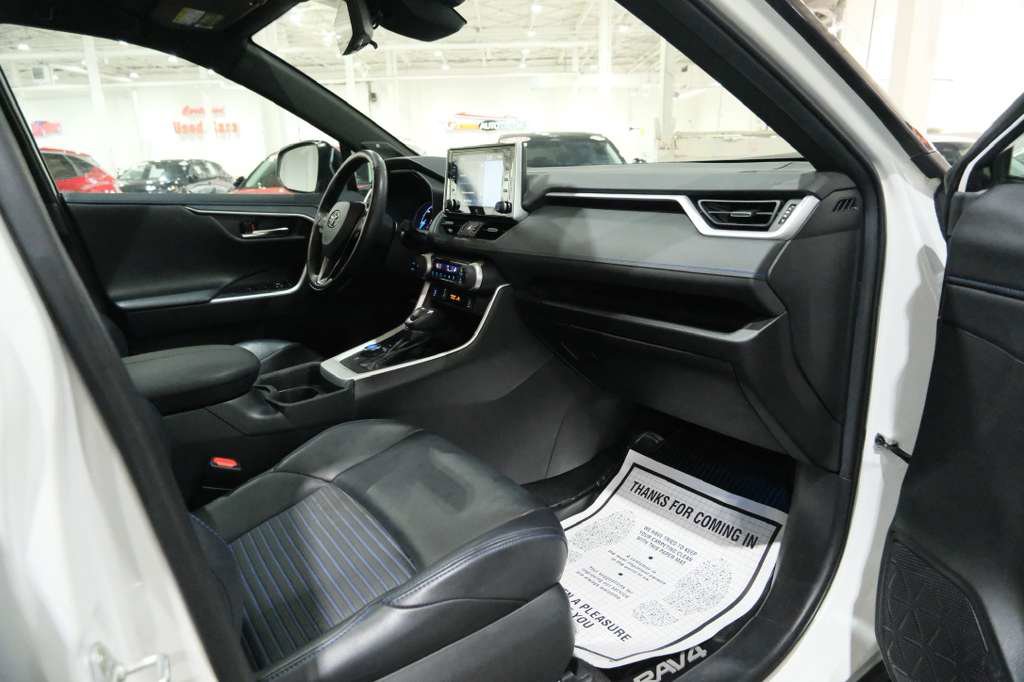 Used 2020 Toyota RAV4 XSE image 30