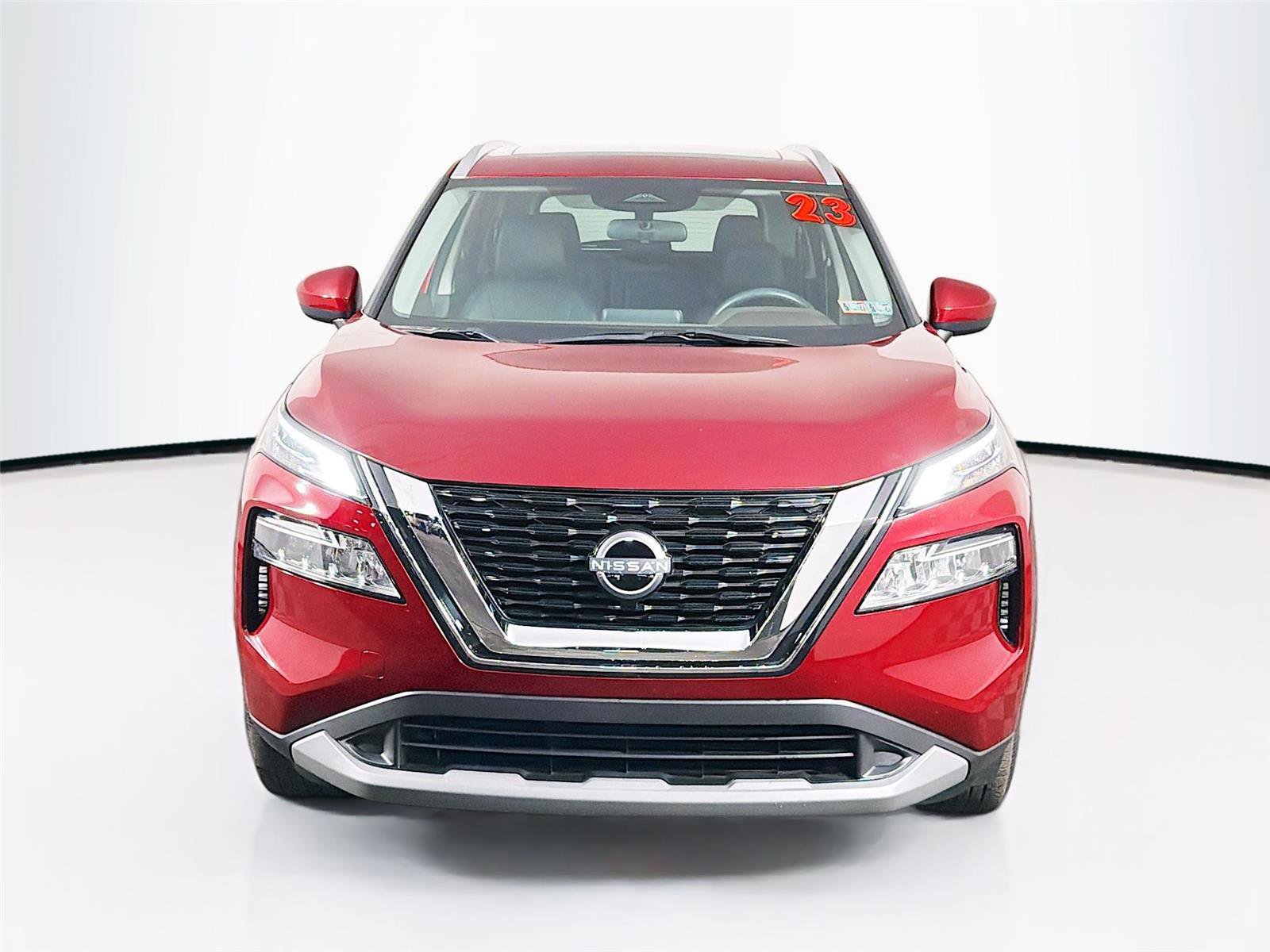 Used 2023 Nissan Rogue SV w/ SV Premium B Package AWD/4WD image 2