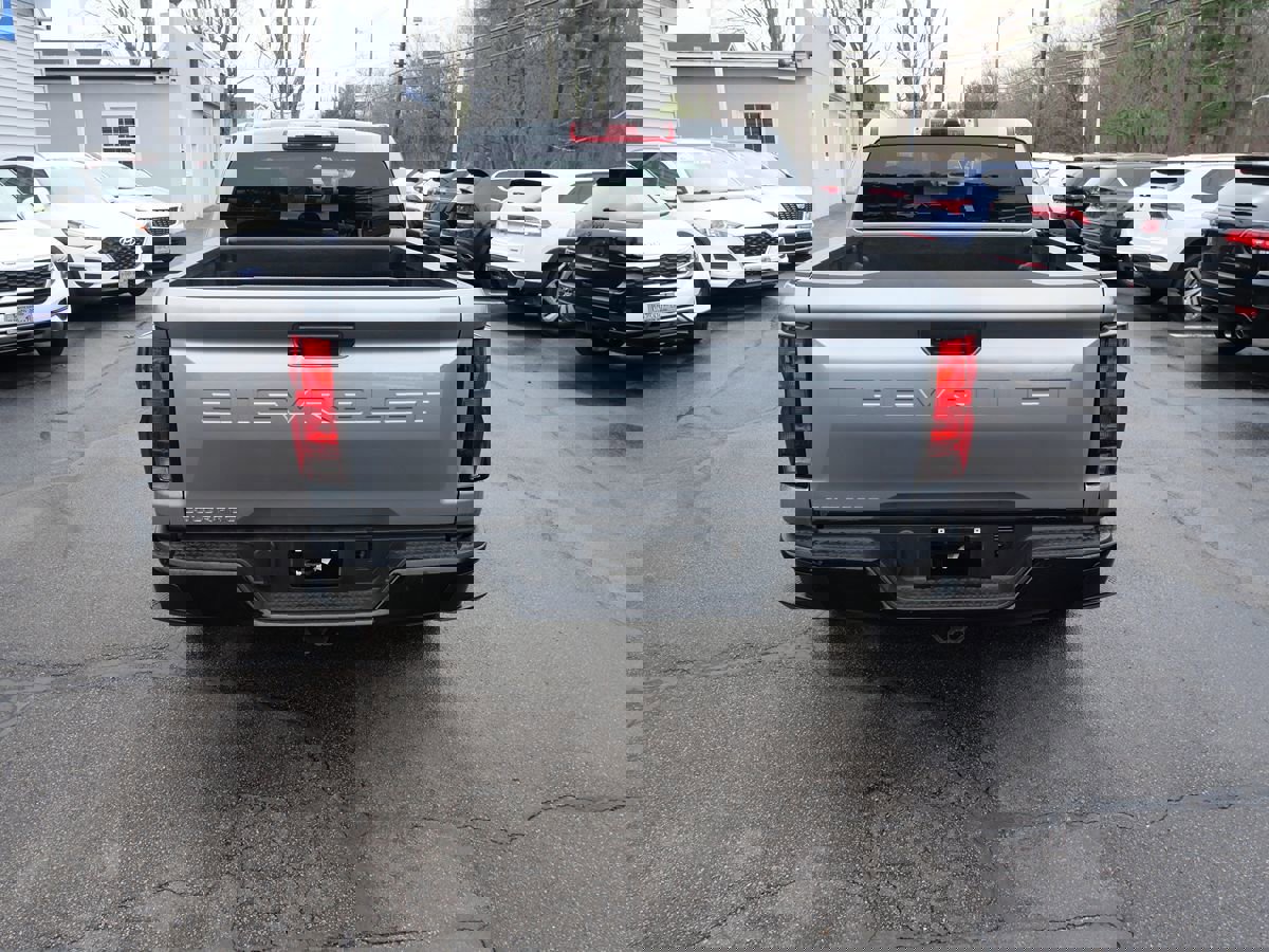 Used 2023 Chevrolet Colorado W/T image 4