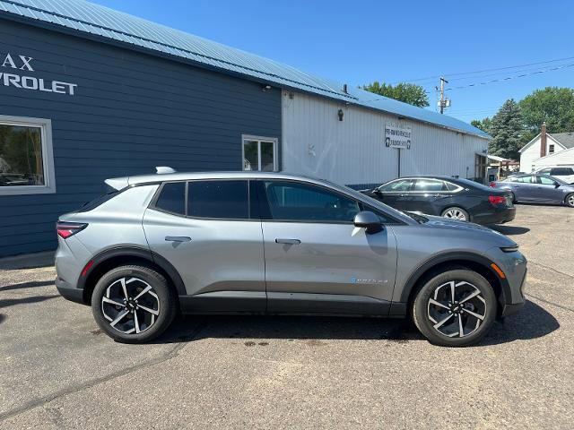 New 2026 Chevrolet Equinox EV LT w/ Comfort Package AWD/4WD image 2