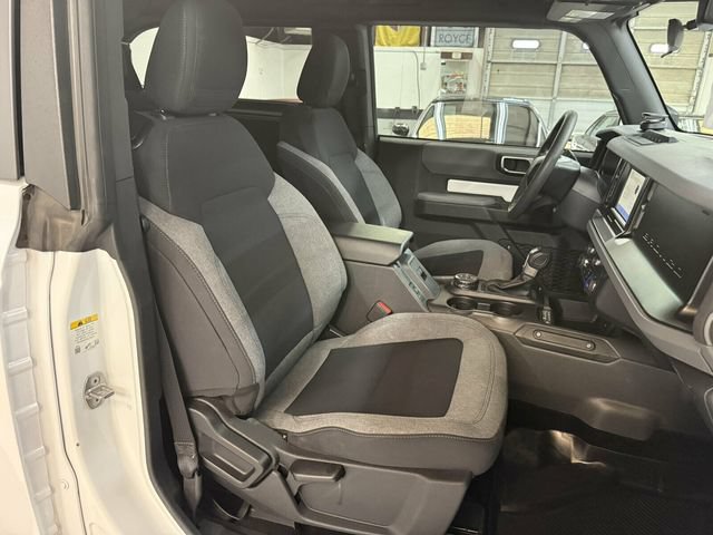 Used 2023 Ford Bronco 2-Door w/ Sasquatch Package AWD/4WD image 32
