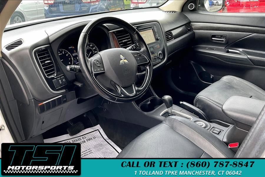 Used 2016 Mitsubishi Outlander SE AWD/4WD image 5
