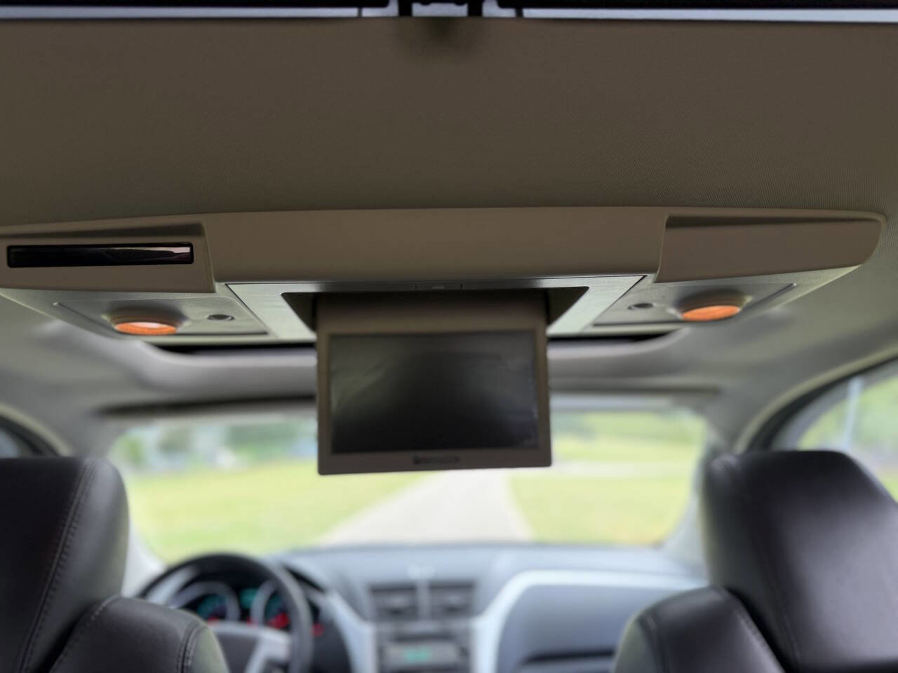 Used 2012 Chevrolet Traverse LT FWD image 30