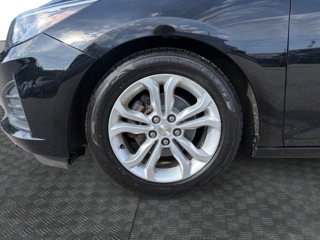 Used 2019 Chevrolet Cruze LT FWD image 14