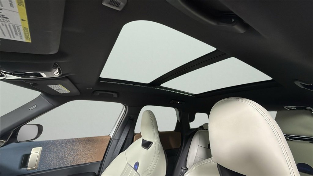 Used 2025 MINI Cooper Countryman S w/ Comfort Package Max image 24