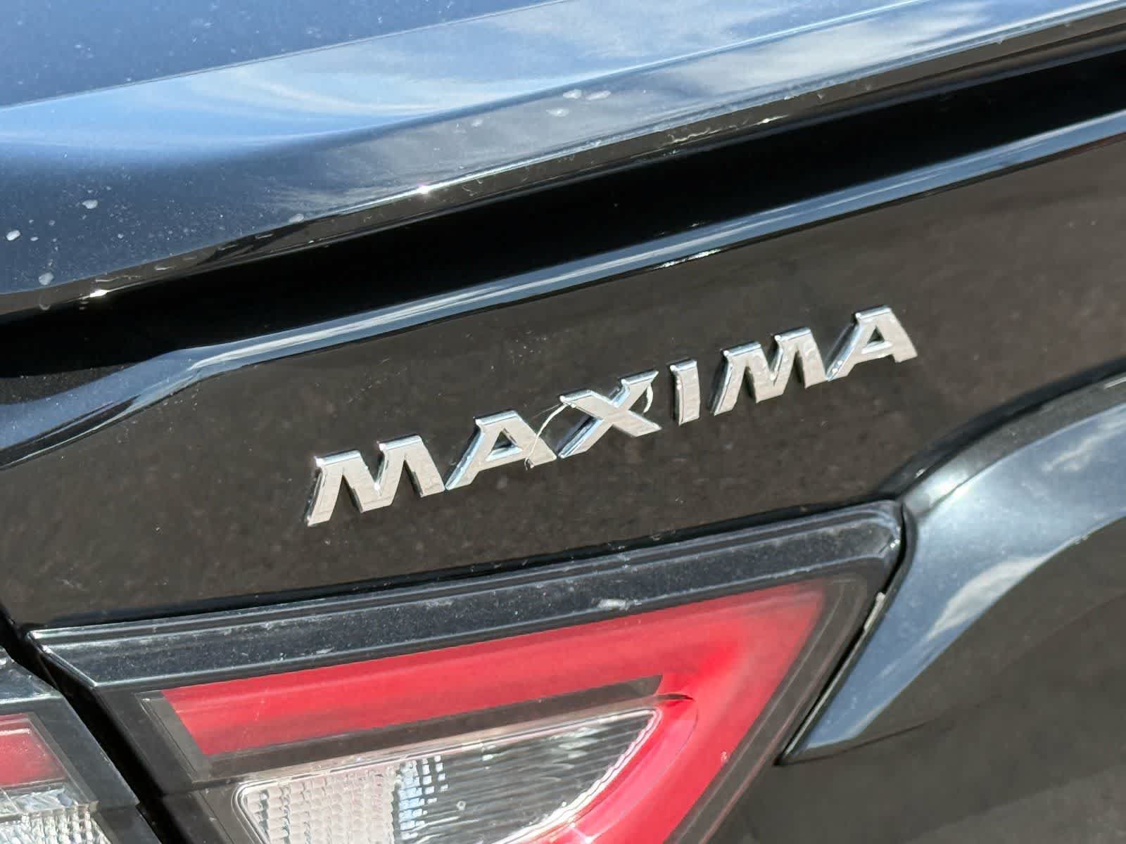 Used 2023 Nissan Maxima SR w/ Sport Mat Group FWD image 9