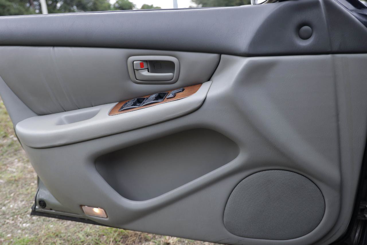 Used 1998 Lexus ES 330 w/ Leather Trim Pkg FWD image 38