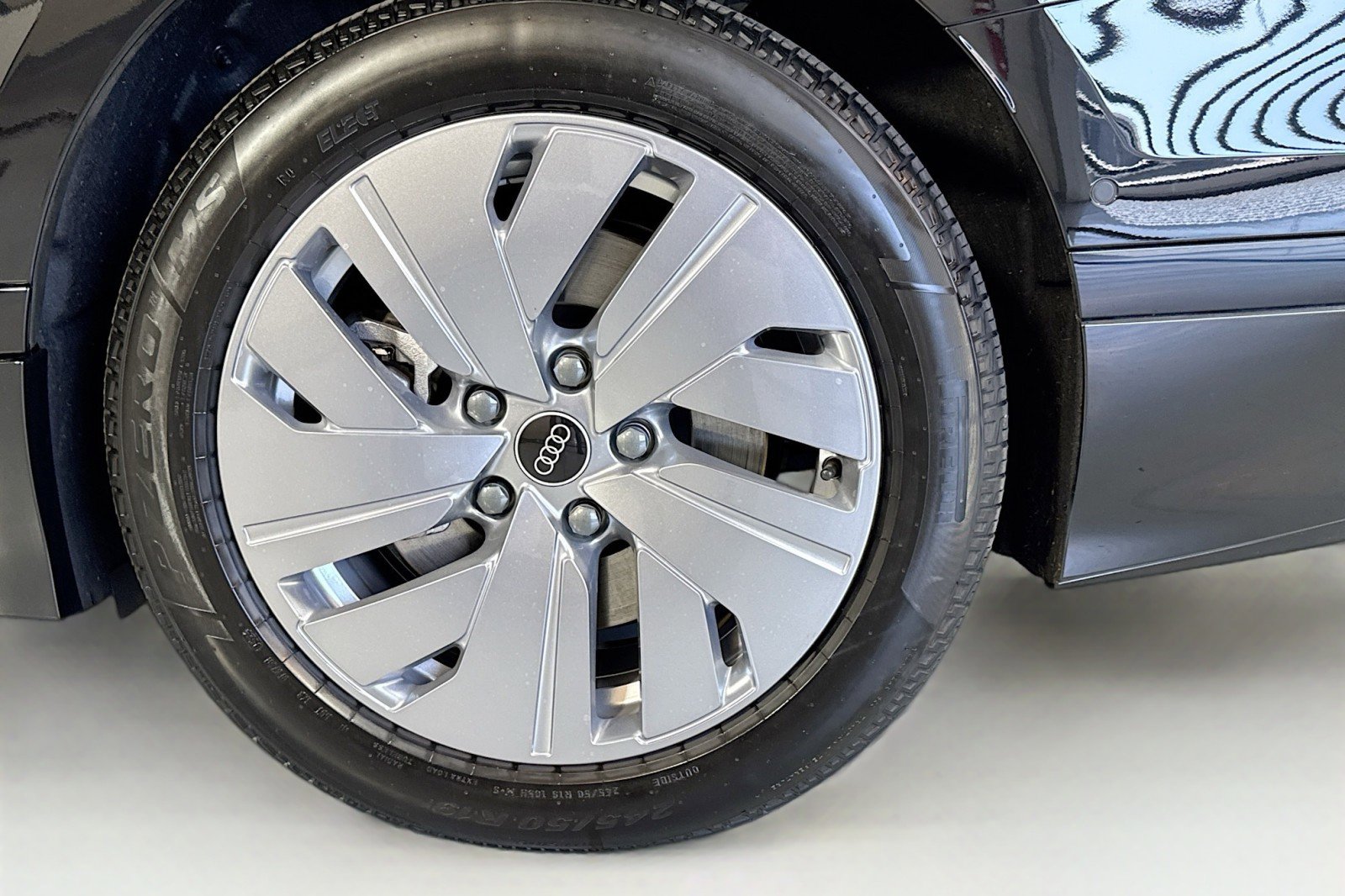 Used 2025 Audi A6 e-tron Premium w/ Ultra Package AWD/4WD image 27