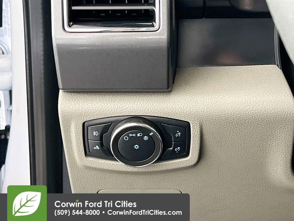 Used 2022 Ford F350 XLT w/ FX4 Off-Road Package image 18