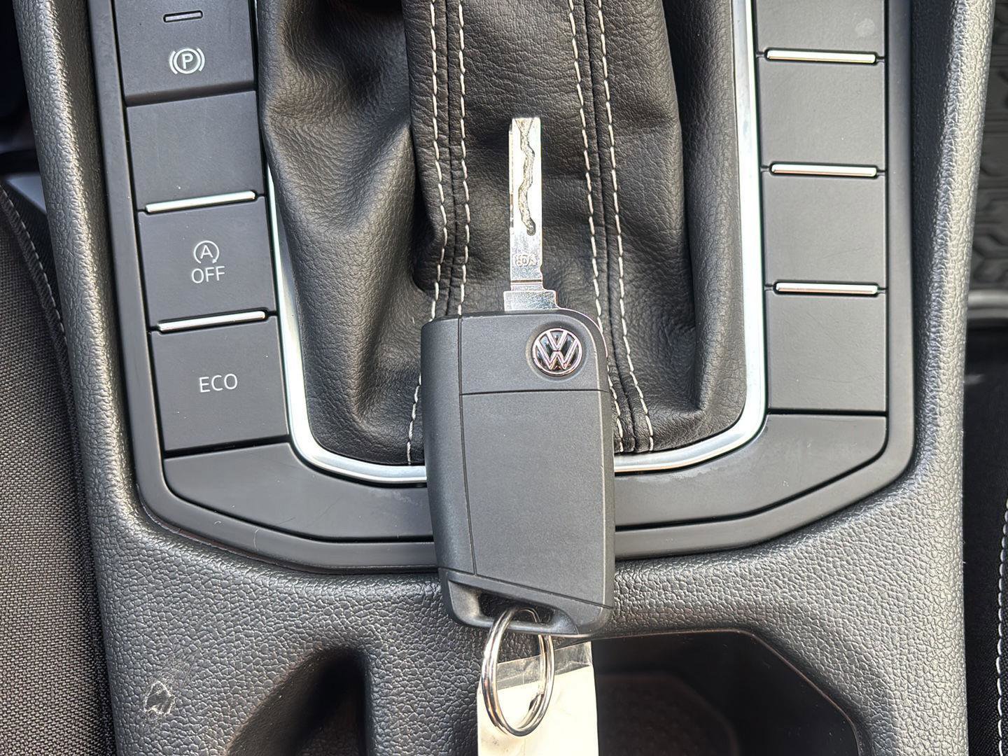 Used 2025 Volkswagen Jetta Sport image 40