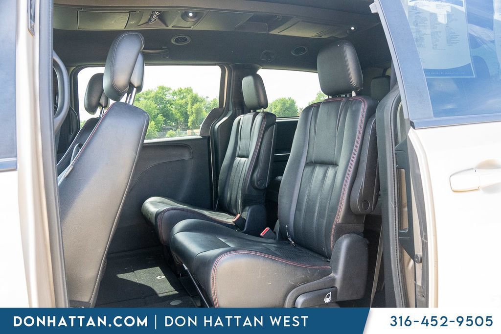 Used 2016 Dodge Grand Caravan R/T FWD image 21
