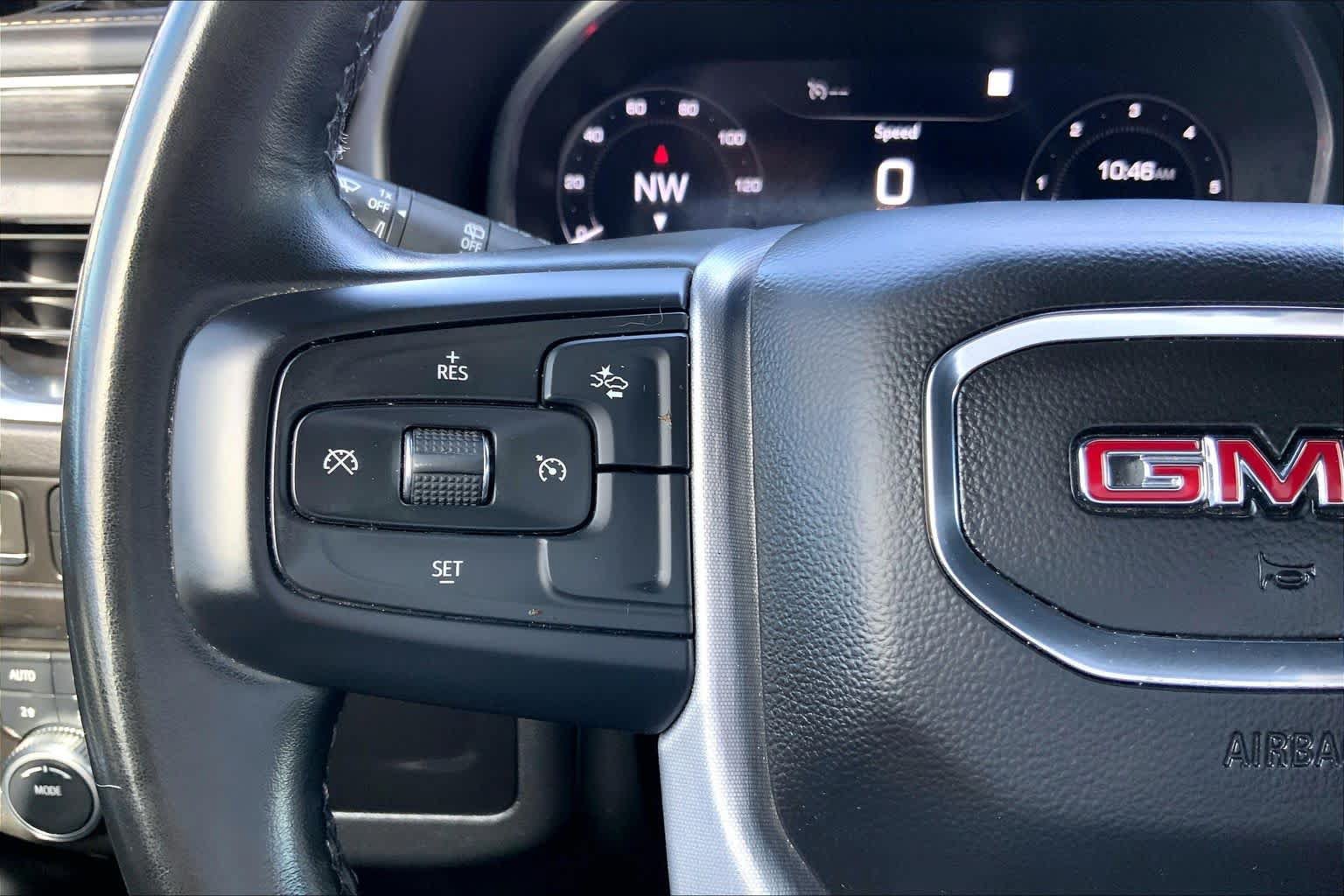 Used 2023 GMC Yukon SLT AWD/4WD image 24