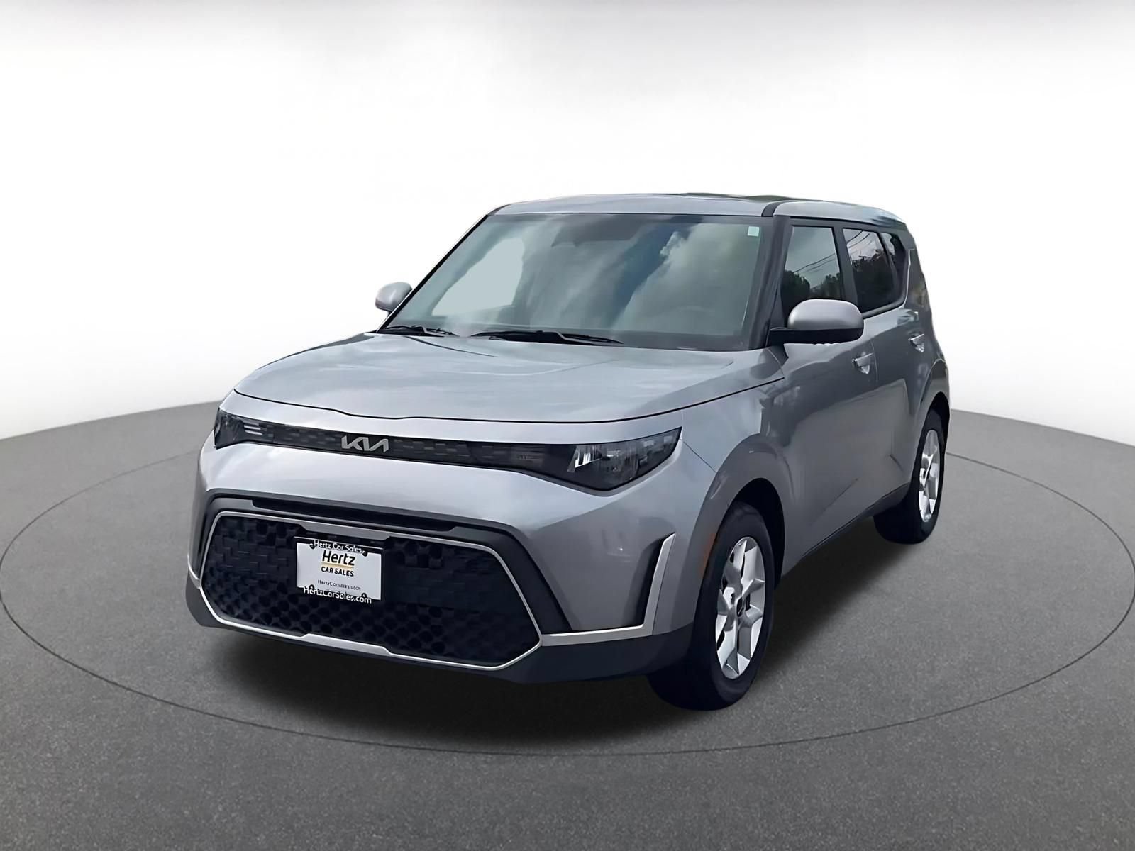 Used 2025 Kia Soul LX w/ LX Technology Package FWD image 7