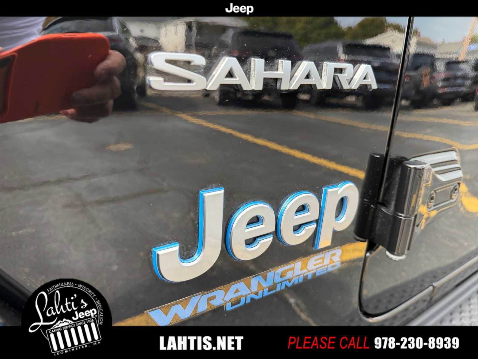 Used 2022 Jeep Wrangler Unlimited Sahara w/ Cold Weather Group image 26
