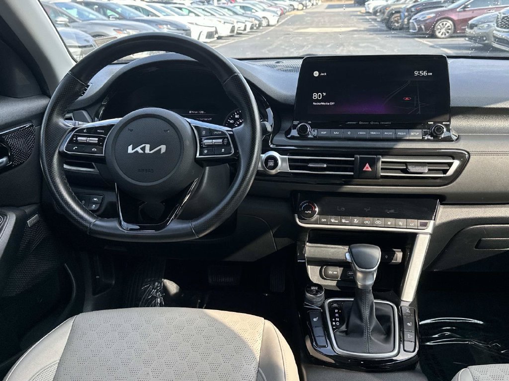 Used 2022 Kia Seltos SX w/ Sunroof Package AWD/4WD image 18