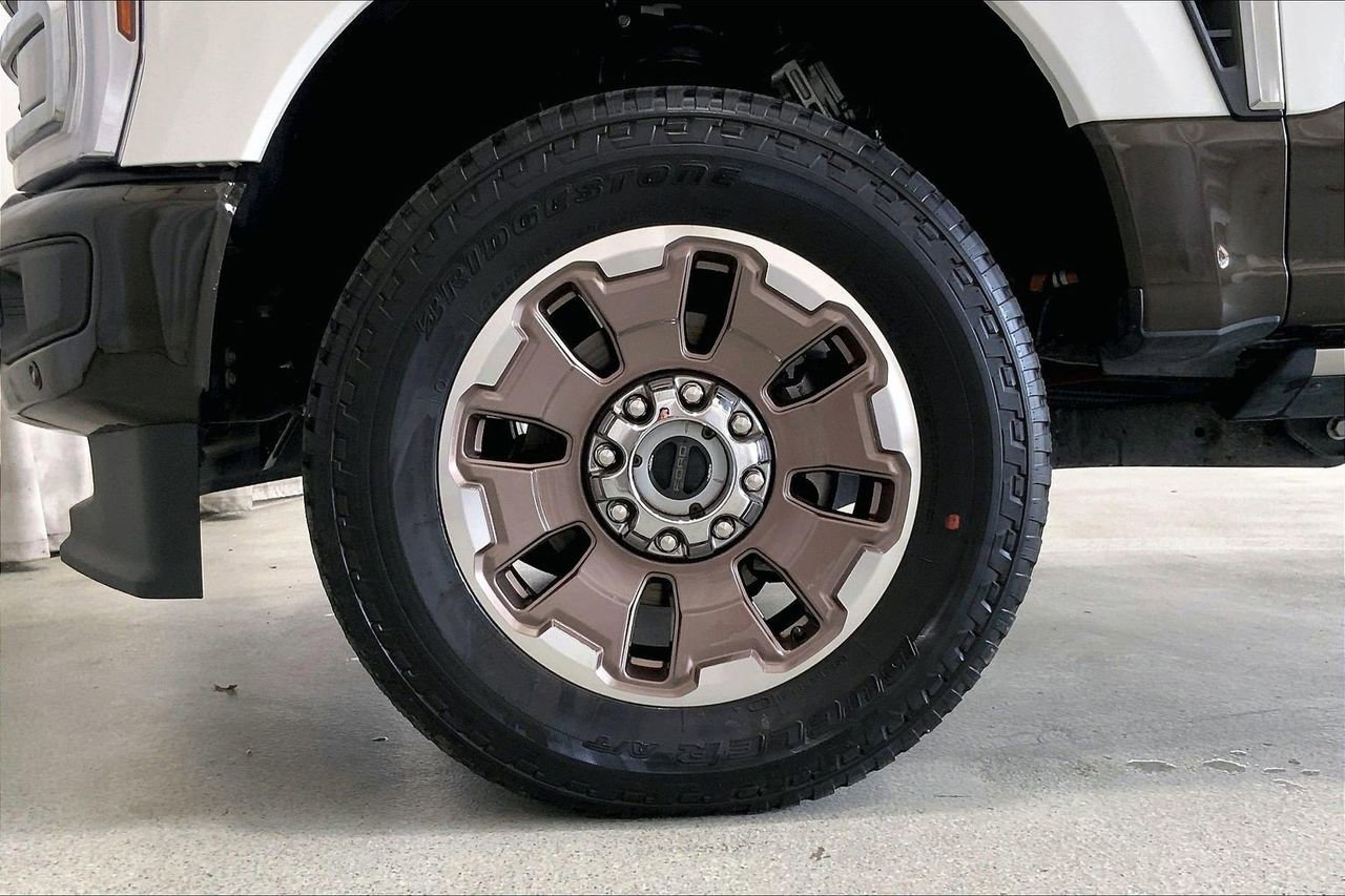 Certified 2025 Ford F350 King Ranch image 8