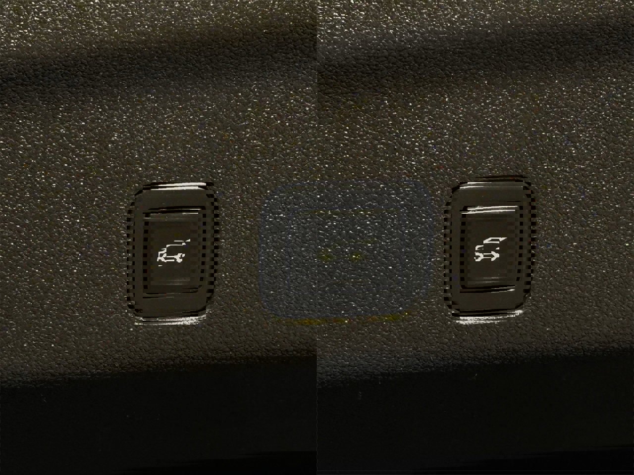 Used 2021 GMC Yukon AT4 w/ AT4 Premium Package image 29