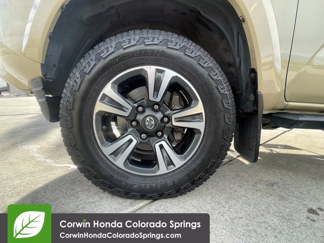 Used 2019 Toyota Tacoma TRD Sport w/ Technology Package AWD/4WD image 34