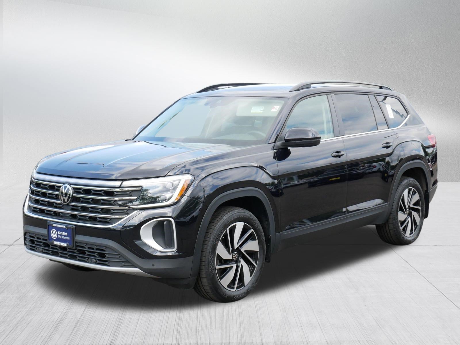 Certified 2024 Volkswagen Atlas SE w/ Panoramic Sunroof Package AWD/4WD image 3