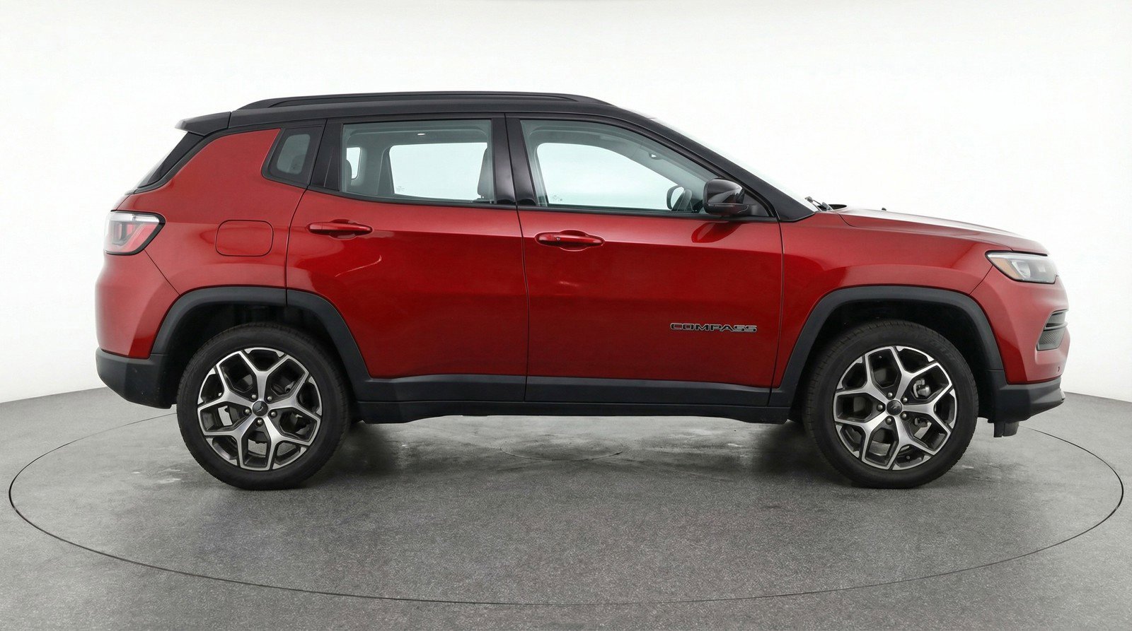 Used 2025 Jeep Compass Limited image 11